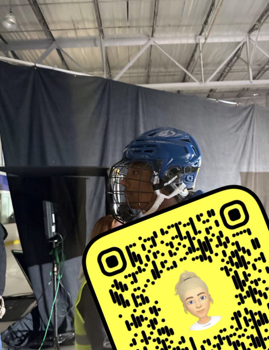 mydearestevelyn's tweet photo. we're about to get the best pwhl promo god it feels so good to finally receive https://t.co/DIoujpciEs