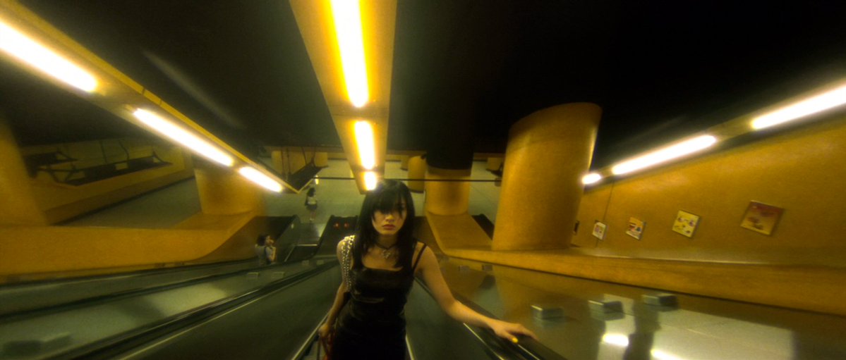 Retrofilmm's tweet photo. Fallen Angels (1995) dir. Wong Kar-Wai https://t.co/Z0NRxtJT7O