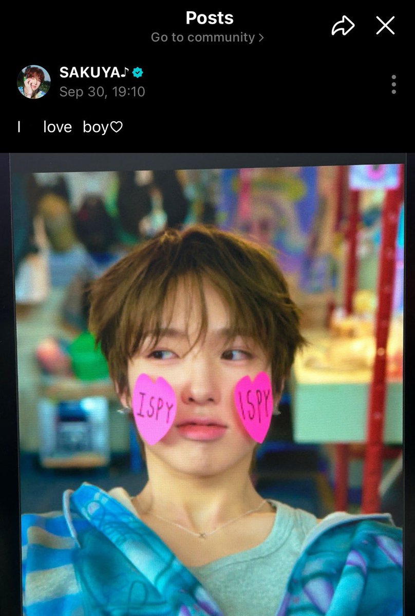 momoppangz's tweet photo. right https://t.co/2Xv0DSI1zS