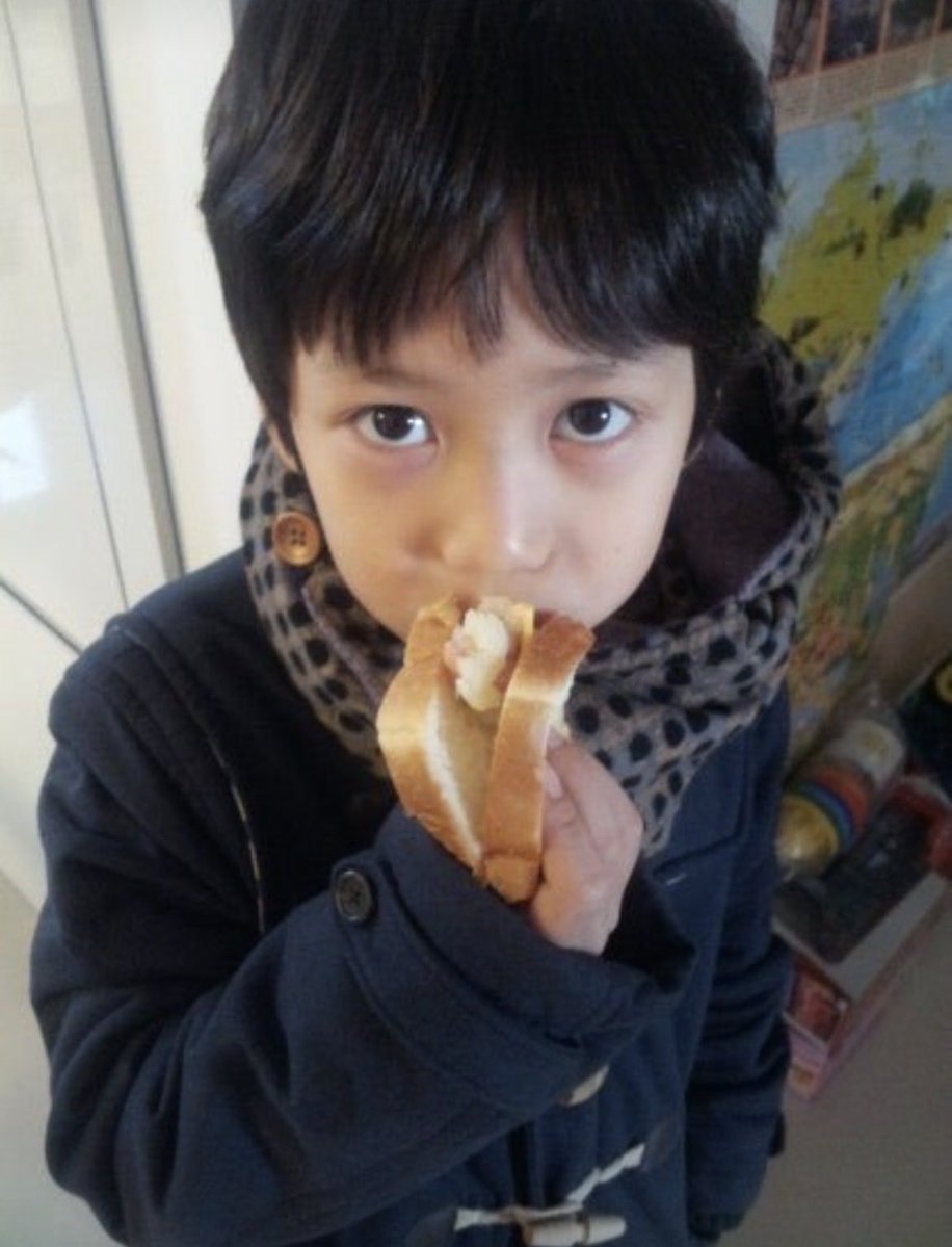 jooheon18verse's tweet photo. juho as baby 🥹🥹 HE LOOKS SO ADORABLEEEEE OMDDD 🥹🥹🙏🏼
#idntt #unm #unevermet #kimjuho #id6 https://t.co/KfjgZmyQp5