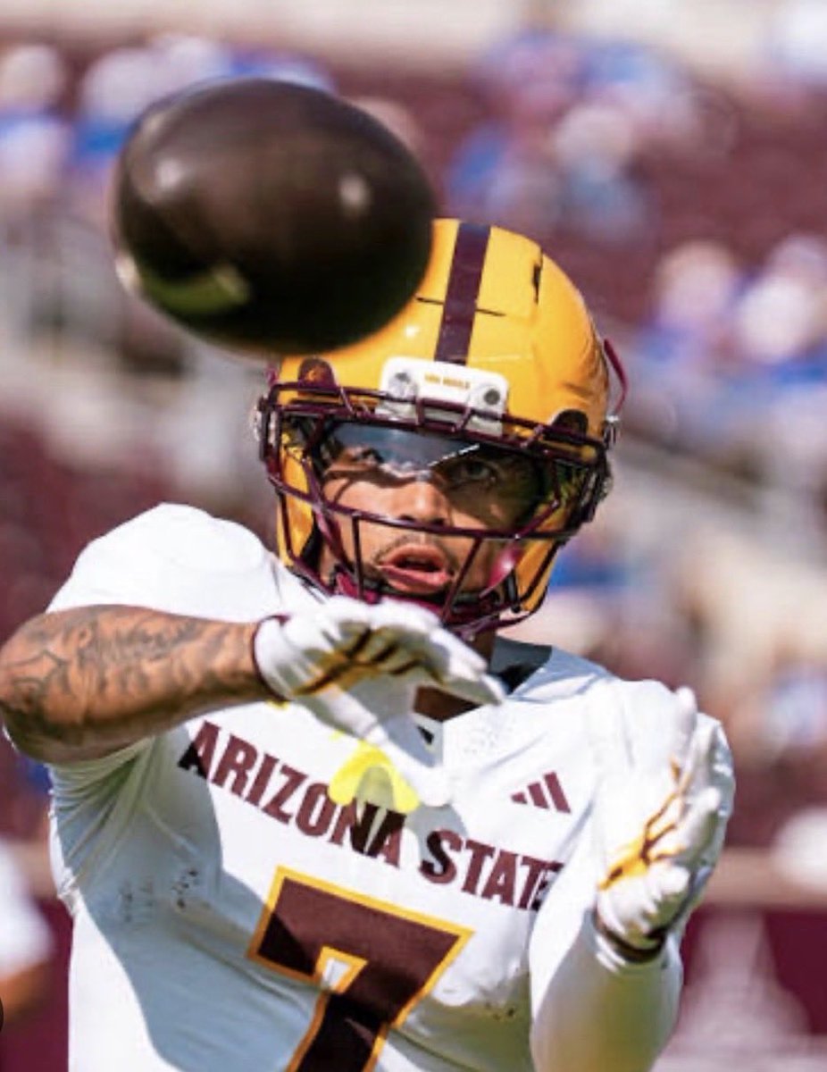 Michael_Lynch70's tweet photo. #AGTG Blessed to receive a offer from 
Arizona State University 
@CoachOmura
@ASUFootball 
@AllenTrieu
@LemmingReport
@TomLoy @On3  @CraigHaubert
@ChadSimmons_ @coachuselton63 
#sundevils #forksup https://t.co/cD7x3lY53S
