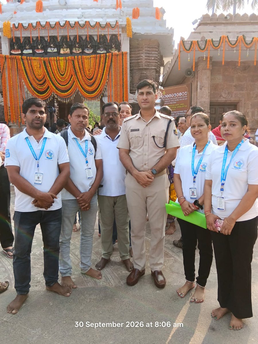 OfficialTeamATA's tweet photo. ବହୁତ ବହୁତ ଧନ୍ୟବାଦ ମାନନୀୟ ମୁଖ୍ୟ ପ୍ରଶାସକ ଓ ଶ୍ରୀମନ୍ଦିର ପରିଚାଳନା କମିଟି। ଭକ୍ତଙ୍କ ଦୁଃଖ ଦୂର ହୋଇଅଛି, ଏଥର ଦୂର ଦୁରନ୍ତରୁ ଆସୁଥିବା ଭକ୍ତ ଗୁଣ୍ଡିଚା ମନ୍ଦିରରେ ପ୍ରବେଶ କରି ମହାପ୍ରଭୁଙ୍କ ଜନ୍ମବେଦୀକୁ ଦର୍ଶନ କରିପାରିବେ @arvindpadhee @PrithivirajBJP @SJTA_Puri @dm_puri @SecyChief @CMO_Odisha @sppuri1 https://t.co/KVDC1uIKN0