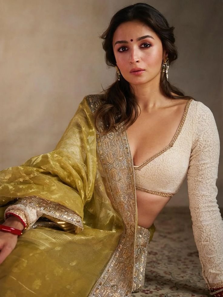 Beautyglam69's tweet photo. Alia Bhatt https://t.co/nNuiEUoXYH