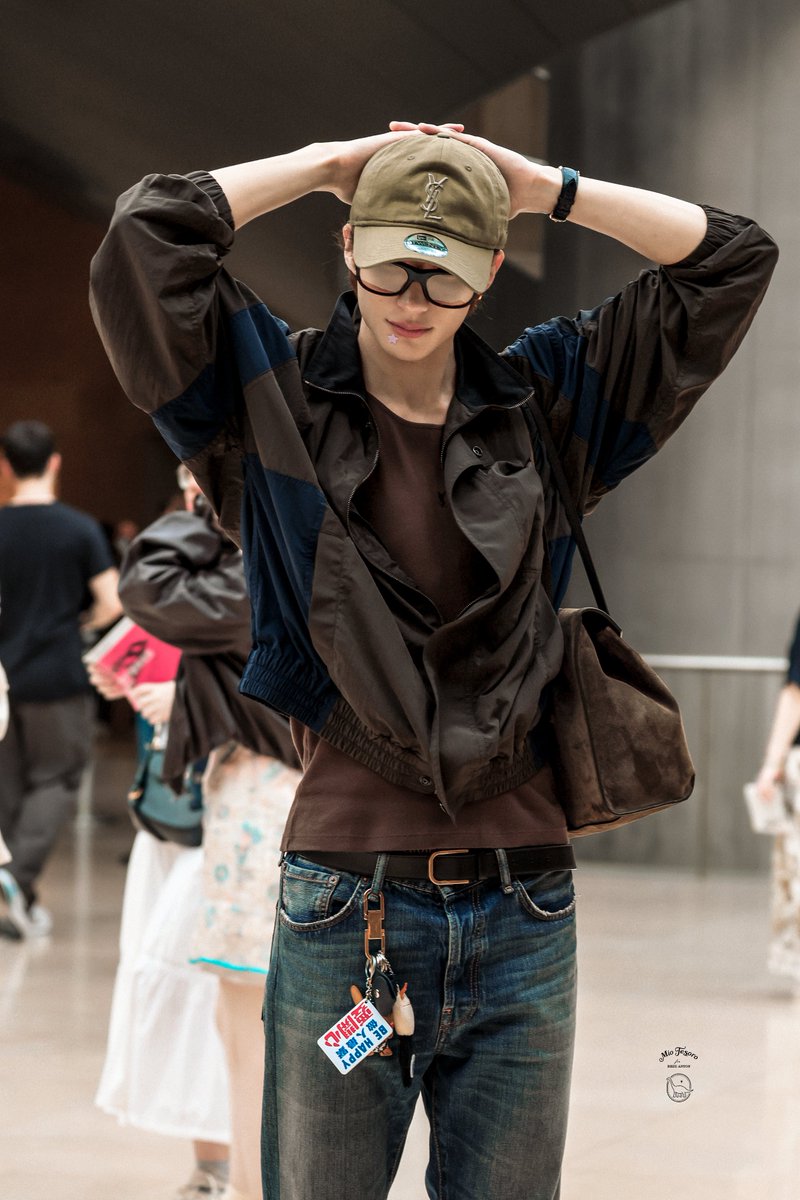 MioTesoroAnton's tweet photo. 260930

#ANTONxSaintLaurent #ANTONxSaintLaurentSS27

#앤톤 #ANTON #라이즈 #RIIZE #アントン #찬영 https://t.co/KMr1HIDp7I