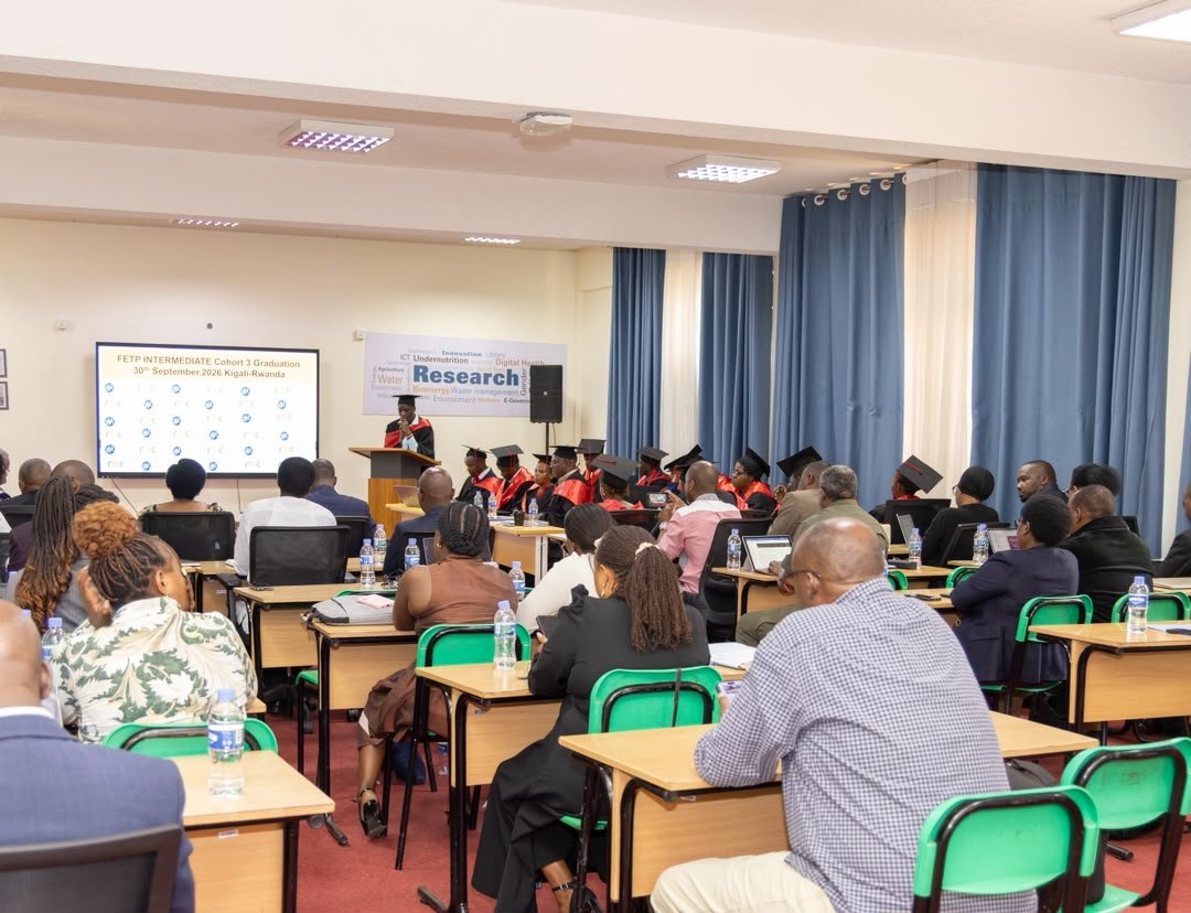 Rw_FieldEpi's tweet photo. Today, we celebrate 14 graduates of #FETP Intermediate Cohort 3!

This cohort includes public health and veterinary professionals, equipped with field epidemiology skills to strengthen disease surveillance, outbreak investigation and response in Rwanda

Congratulations, Cohort 3! https://t.co/VLRhAoQV07