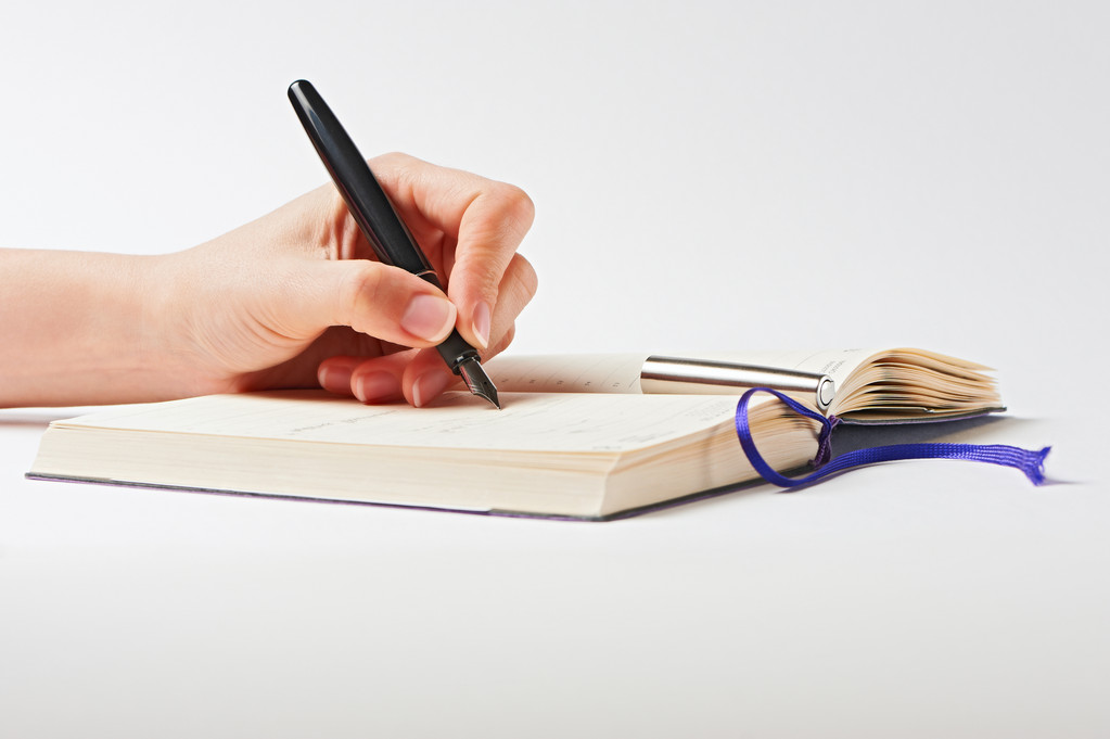 sylvi_sync__c06's tweet photo. [The pen grips, the ink sways, the story unfolds freely~] https://t.co/jBg3qIH2UK