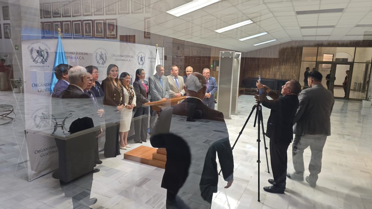 #AhoraLH | Respaldada por el bloque dominante, Jenni Alvarado Tení es presentada como presidenta electa del Organismo Judicial para el periodo 2026-2027. El …