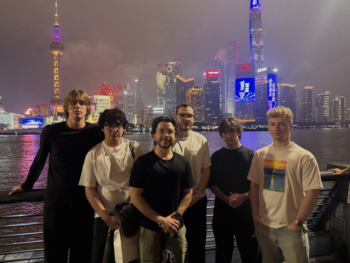 NRGgg's tweet photo. 上海，你好美呀！ https://t.co/Sq641I1EhK