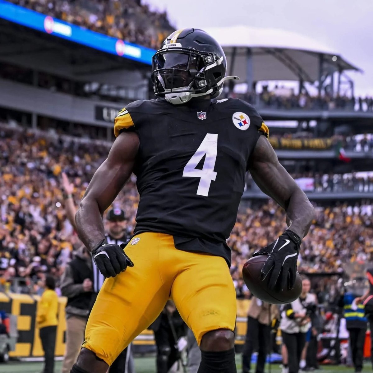 IzzoBets's tweet photo. TNF #PITvsCLE Prop #1🏈 {Oct 1}

67% HIT RATE‼️💎

🔒DK Metcalf O 3.5 RECs
{-125} Caesars #Steelers

FOLLOW FOR MORE LOCKS!💪@izzobets

-According to PFF tracking data through the start of the 2026 season, DK Metcalf remains the undisputed primary target in Pittsburgh’s passing attack, commanding 23 targets across his first three games (7.67 targets per game) and running 125 routes (ranking 3rd among all NFL wide receivers). When a perimeter wideout runs over 40 routes a game on a high target share, commanding nearly 8 targets per contest, his baseline opportunity makes clearing a low 3.5 reception line highly probable based purely on raw target volume. Looking back at StatMuse metrics from Metcalf's 2025 campaign with Pittsburgh, he recorded 59 receptions on 99 targets across 15 games, averaging 3.93 catches and 6.6 targets per contest.

-The Cleveland Browns' defensive architecture under Jim Schwartz relies heavily on single-high, man-coverage looks with cornerbacks Denzel Ward and Martin Emerson Jr. aggressive at the line of scrimmage. While Cleveland boasts a strong pass rush, single-coverage schemes leave boundary receivers isolated in one-on-one matchups. At 6-foot-4 and 235 pounds, Metcalf possesses a physical size advantage that allows him to overpower boundary cornerbacks on quick slants, hitches, and comeback routes designed specifically to defeat press coverage and secure quick completions. Propsdotcash situational analysis flags 3.5 receptions as a deflated line for an established WR1. In 2025, Metcalf cleared the 3.5 reception mark in 10 out of 15 games (a 66.7% hit rate), including a 4-catch, 95-yard, 1-touchdown outing in his matchup against this very same Cleveland defense. Setting his line at 3.5 requires only 4 total catches—a threshold he routinely hits even in moderate passing game scripts—making this line a prime candidate for positive volume regression.

RTs♻️+ LIKEs💜Appreciated❗️

📊powered by:@propsdotcash 

#gamblingx | #gamblingtwitter