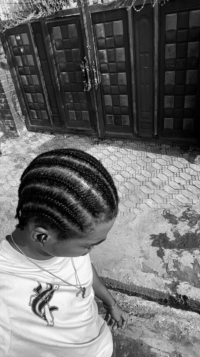 EhisOjeks's tweet photo. removed 2k from my allawee https://t.co/9pmqzMI6SA