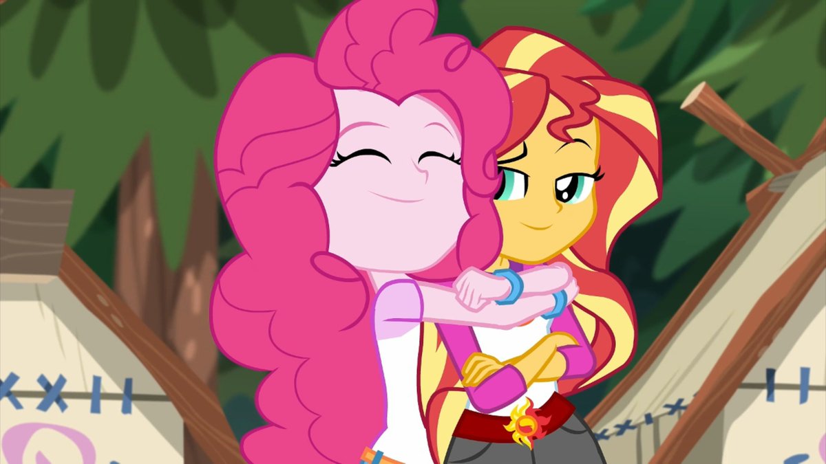 comfortsunpie's tweet photo. She loves hugging her girlfriend https://t.co/0Loy2aBZQ5