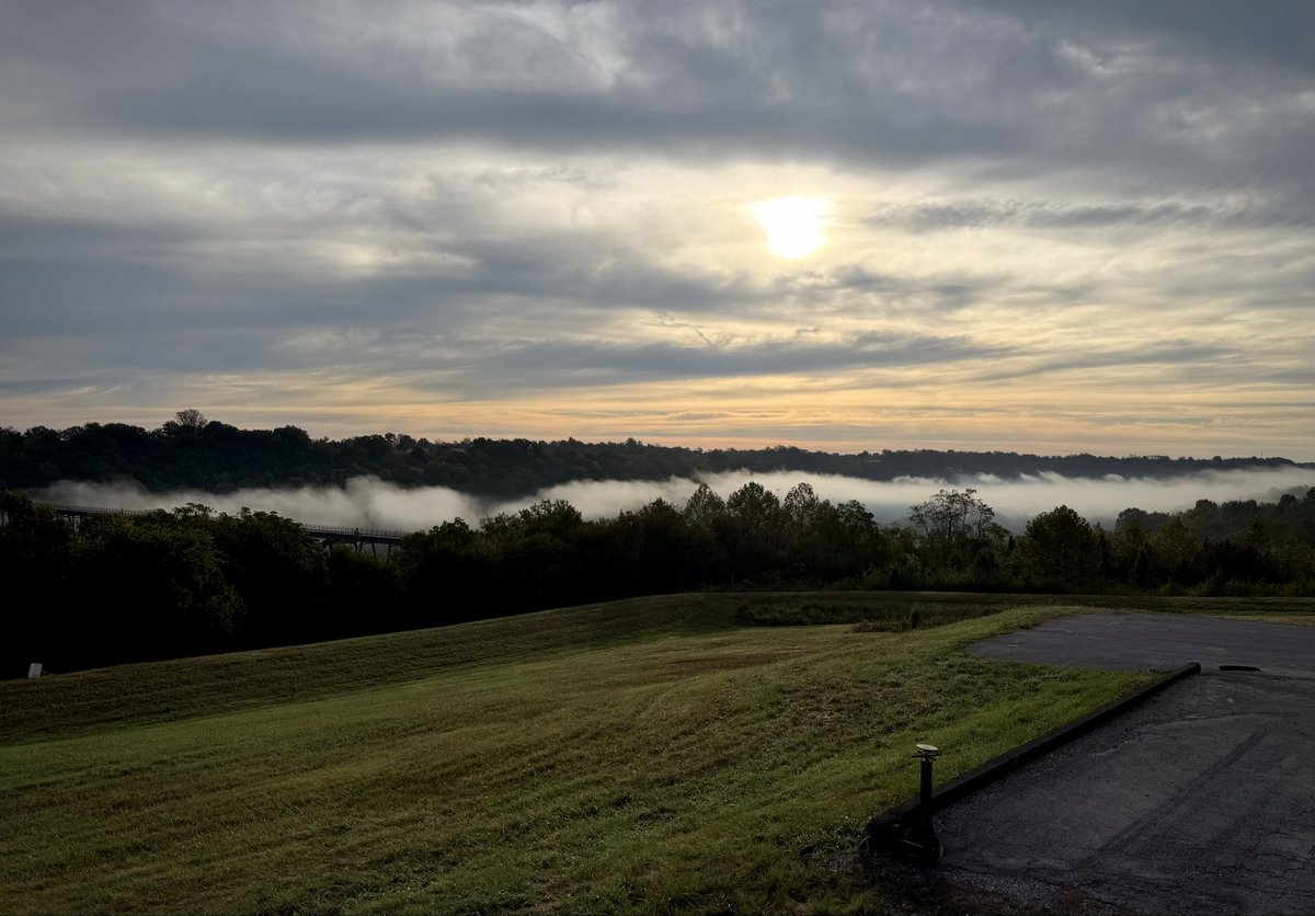 FirebirdBo's tweet photo. The fog laying peacefully on the Kentucky River made for a beautiful welcome to work this morning at @WildTurkey. 
#BourbonTrail #Bourbon #Sunrise https://t.co/zsNwiC6Y25