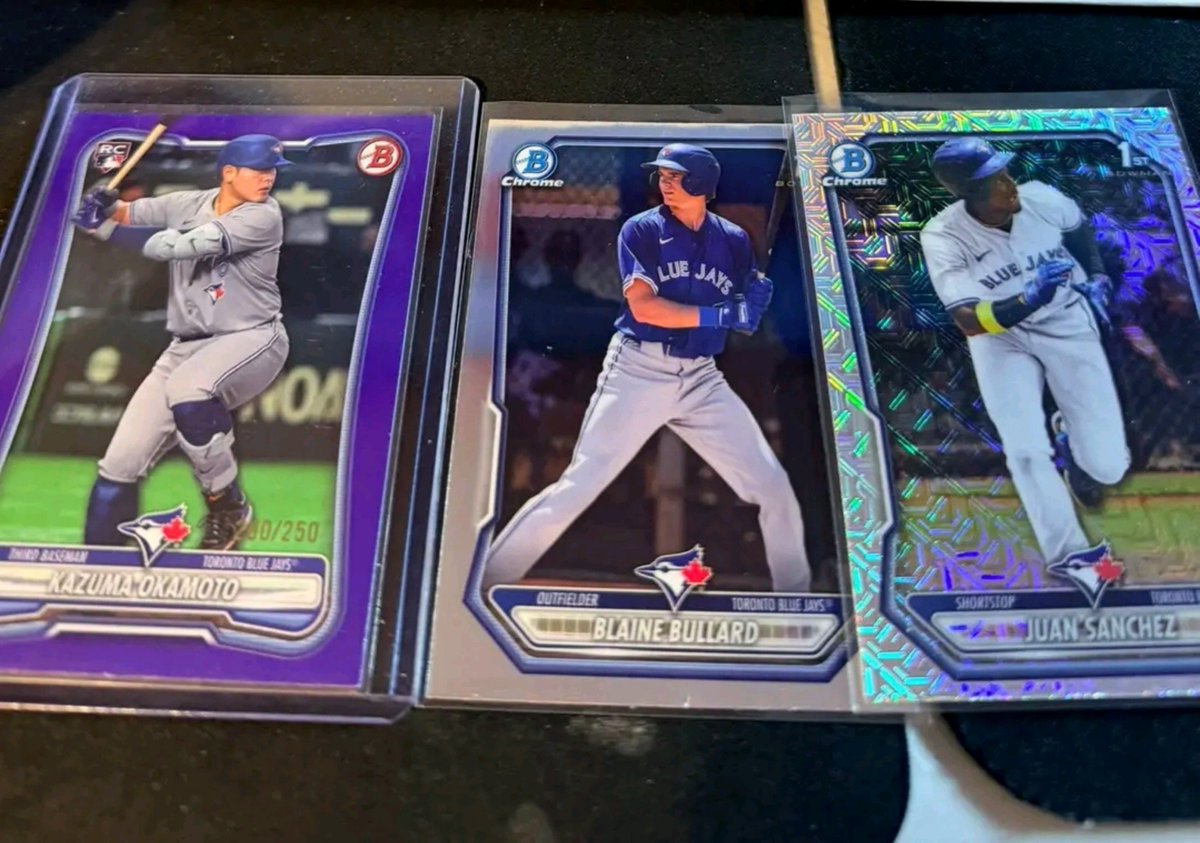 JCards01's tweet photo. @CodiDaReposter @3bangerbreaks @84baseballcards Texas bowman lot 60 obo shipped 

Jays bowman lot 22 shipped https://t.co/yVdxDyQxn8