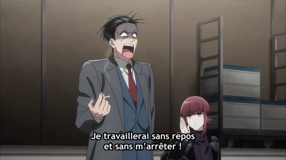 SelmaClaudel's tweet photo. Smoking Behind the Supermarket with you Episode 12 ✅

Incroyable épisode pour conclure la première saison de cet excellent anime de romance. Sasaki a des remords concernant le passé et la relation d’amitié qu’il entretenait avec son ancien patron. Tayama l’éjectera même du fumoir pour qu’il puisse se reprendre et on assistera à une discussion très intéressante entre Sasaki et son ancien patron. Sasaki est d’ailleurs déprimé, car son ancien boss lui a envoyé un message. Il part bientôt en retraite et sa dernière mission se déroulera à Hokkaido. Le soir, Tayama remarque qu’il a la tête ailleurs et ce sera pareil le soir suivant à la supérette ou il s’en ira direct sans faire de courses. Suzuki se fait détruire au boulot et souhaite que Sasaki prenne sa place à Hokkaido. Sasaki s’en veit pour quelque chose et se demande comment il pourrait oser y aller. C’est étrange, car son ex-boss lui a tout de même offert une montre sublime. Le soir, Sasaki est toujours autant dans la lune et Tayama tente de le remotiver comme elle peut. Sasaki parle de sa montre qui est un cadeau et il dit que son ancien patron devrait quitter son entreprise et prendre sa retraite. Sasaki avoue qu’il lui a causé énormément d’ennuis et il pense qu’il ne peut pas aller le voir et faire comme si de rien n’était. Il veut surtout qu’il parte à la retraite l’esprit tranquille. 😢

Tayama s’énerve et ordonne à Sasaki de s’en aller immédiatement. Elle se fiche de savoir qu’elle connerie il a fait. Mais elle trouve que ce n’est pas plaisant de fumer avec lui ces derniers temps. Elle lui dit de revenir lorsqu’il aura les idées claires et pas avant. Suzuki donnera sa place à Sasaki pour qu’il aille à Hokkaido et ce dernier le remercie. Suzuki voulait juste éviter le patron de là-bas qui est un véritable tyran. Yamada s’inquiète de son côté, car Sasaki n’est effectivement plus revenu. Mais elle veut le revoir, car le rencontrer à fait naître de nouveaux sentiments en elle. Sasaki reviendra bien vite et il est allé à Hokkaido entre-temps. Yamada semble heureuse de le revoir et pense que Tayama sera également heureuse. On assiste à la discussion entre Sasaki et son ancien patron. Ce dernier est un mec bien et Sasaki le félicite, tout en le remerciant pour tout. Sadaki pendait n’avoir laissé que ce mauvais souvenirs, mais son ex-boss le reprend comme quoi il n’envoie pas d’invitation aux gens que je déteste. Sasaki parle de sa relation avec Tayama et il a du mal à la décrire. Il parle du fait qu’elle le pousse à chaque fois qu’il est abattu et son ancien patron lui dit que c’est une relation précieuse. Plus tard, Sadaki retrouve Tayama qui est extrêmement heureuse de le revoir. Et elle lui demandera même son écharpe pendant qu’ils discutent de tout ce qu’a fait Sasaki durant son voyage à Hokkaido. 🥰  #SmokingBehindTheSupermarketWithYou #SliceOfLife #Travail #Romance