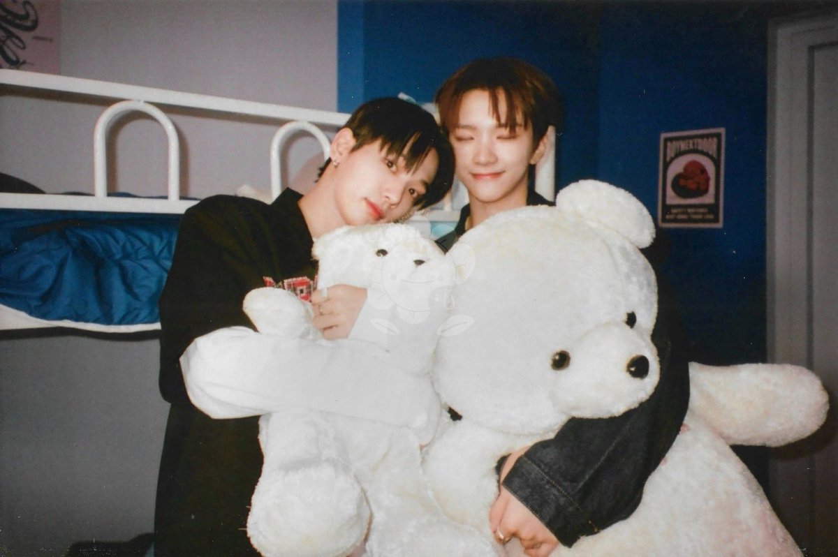 hyunhakwooriiii's tweet photo. 영원히 행복하세요🧸🐶

(도용 및 2차 1가용을 막기 위해 워터마크를 처리했습니다 양해 부탁드립니다) https://t.co/33DtzKmKJx