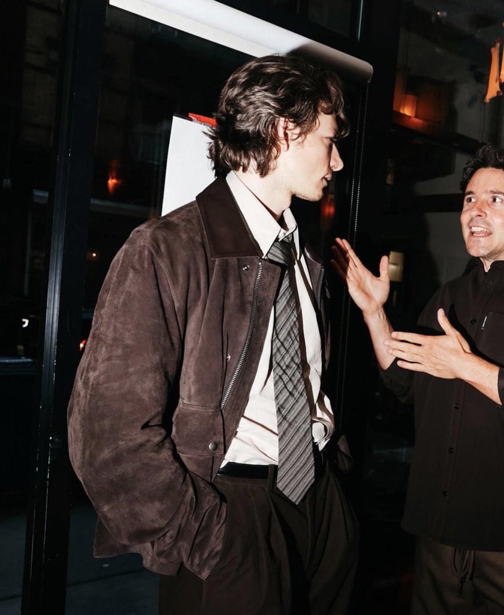mikefaistfiles's tweet photo. Mike Faist at the New York Magazine Men’s Style Issue Party https://t.co/1cF3ZBUIzM