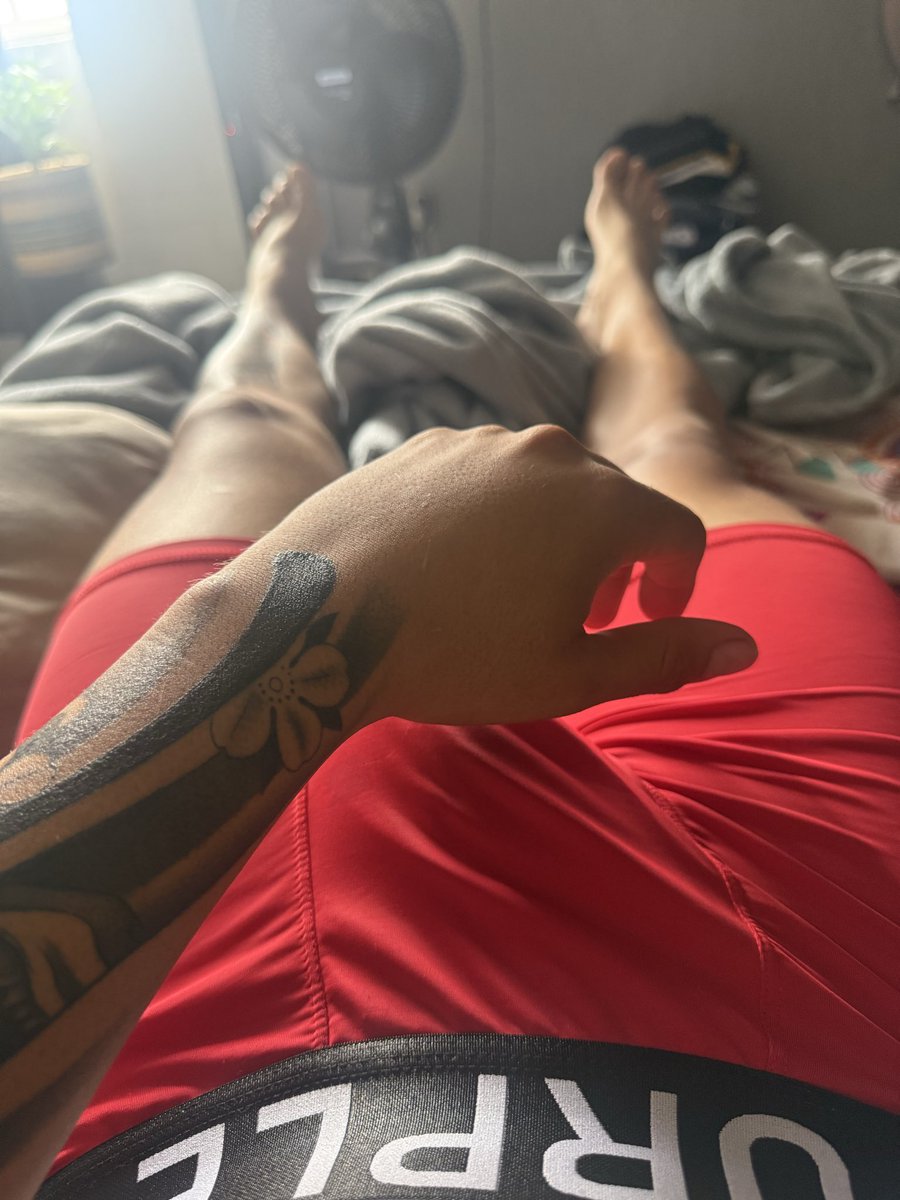 JuanCam27841's tweet photo. De rojo👀 https://t.co/RzWMWw1ome
