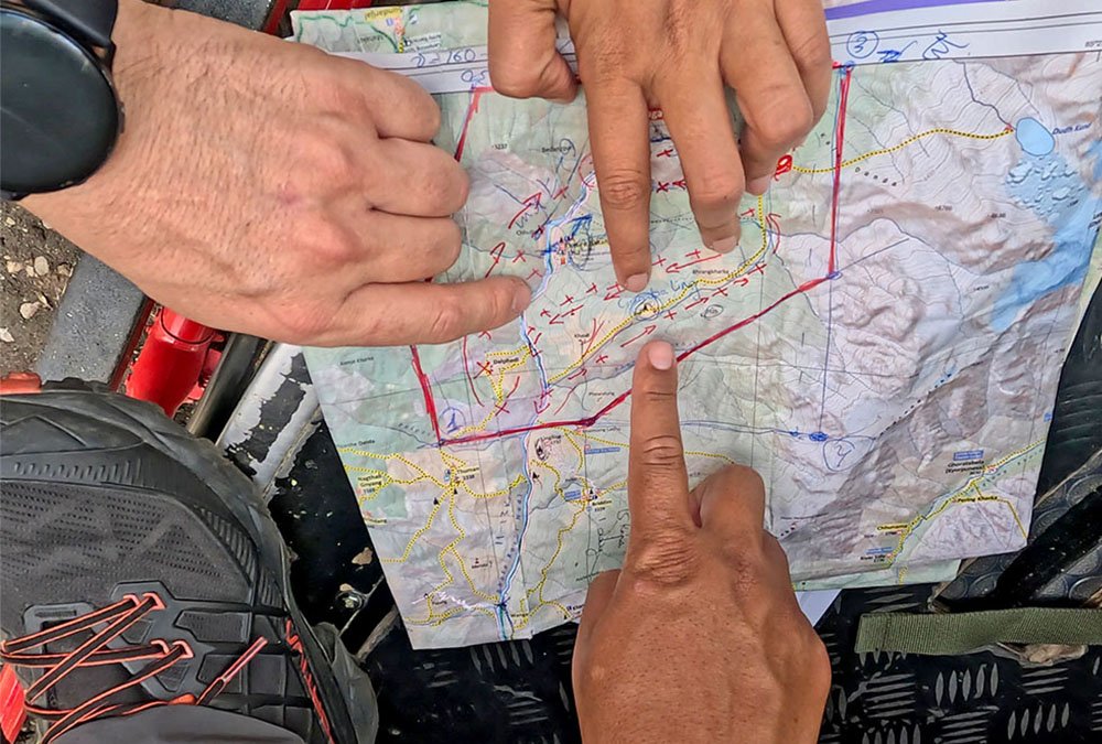 AnchaleeYimm's tweet photo. The markers on the map are not merely coordinates they also represent the vital signs that family members are anxiously waiting for. https://t.co/v5wC45Q5jx
