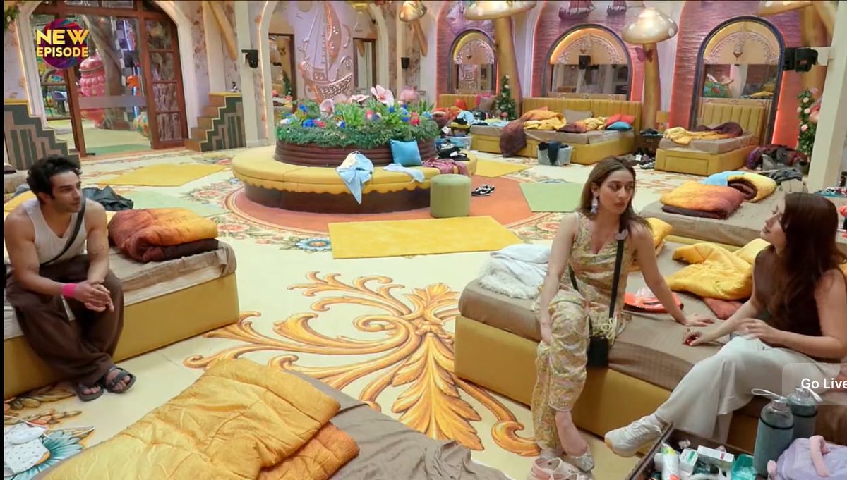 QaziNation_'s tweet photo. Dusman mile 1000 
But dost na mile *****😭

#Biggboss20 #QaziTouqeer https://t.co/vSsvOf9ORB