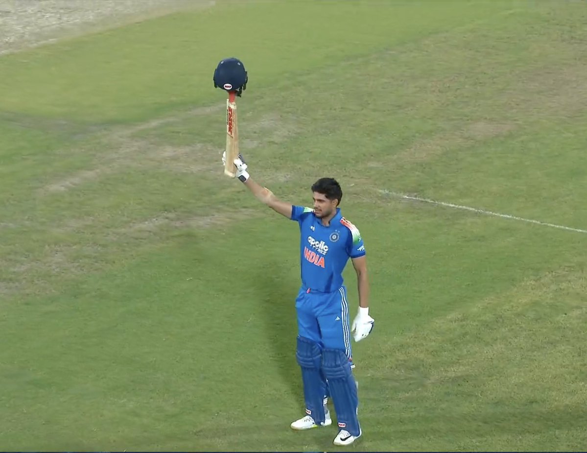 udayvardhan_k's tweet photo. Bhai Gill, batting 1st lelo,sabko batting milna chahiye 50 overs fielding karte hai, batting hi nahi milta yaar Upar se 1st batting karke akela double century maar diya. 
Anyway congratulations on the ton🫡🔥

#ShubmanGill #RohitSharma #INDvsWI https://t.co/ah5xnyNbZd