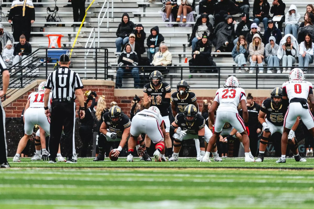 daynerobichaux1's tweet photo. LINDENWOOD OFFERED 
#AGTG 
@CoachLawsonLU 
@CoachT_Pope 
@EsaiasGuthrie 
@CoachWelch_ 
@CoachJones2010 https://t.co/Ltbi4U1cQc