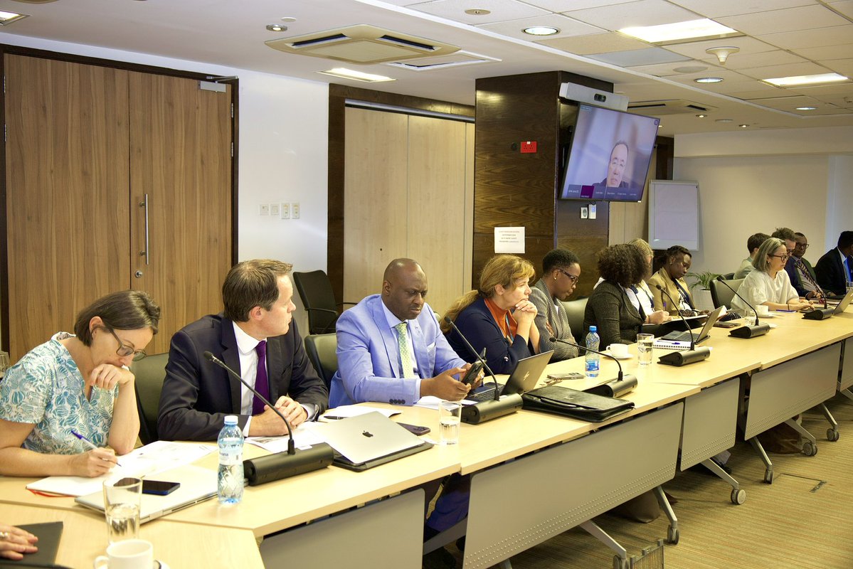 MoF_Somalia's tweet photo. Protecting financial governance against fiscal pressures is key for the Ministry. This is why Minister @BihiEgeh launched the @SomaliaFGC report on this matter today. The report documents Somalia’s financial governance successes and opportunities at this difficult time of shocks. https://t.co/6xEoHEtFZ7