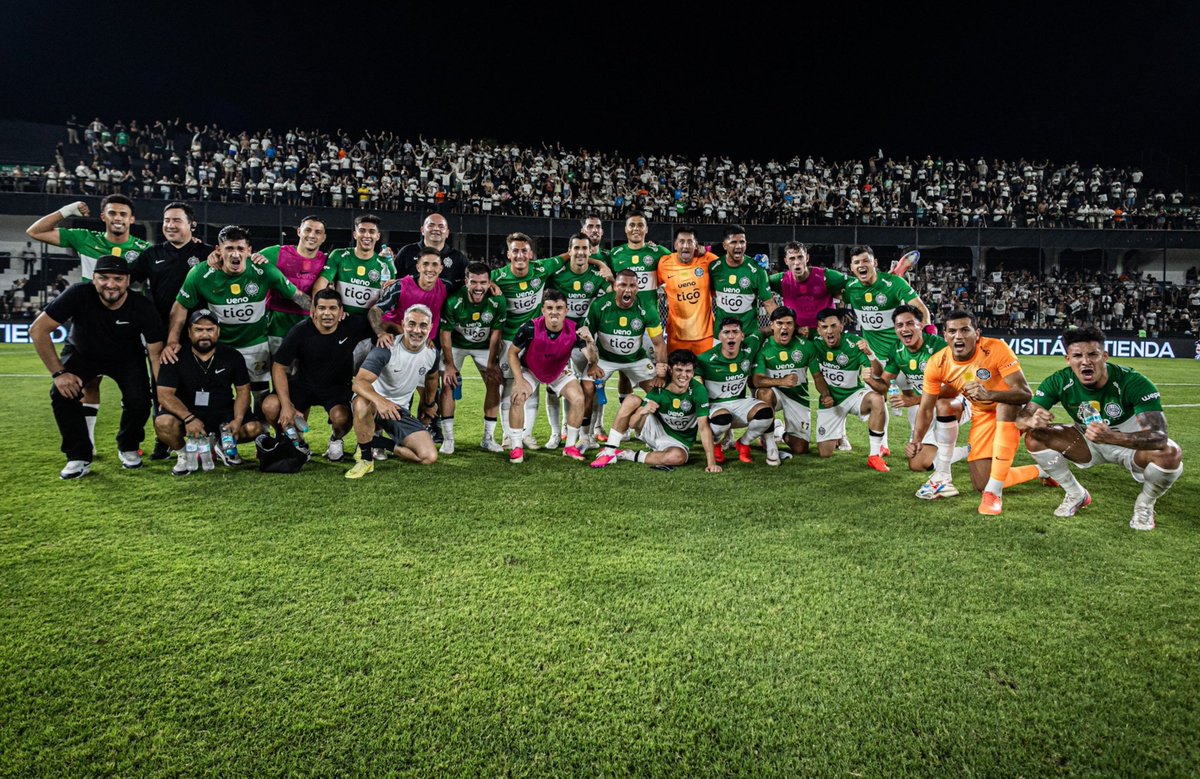ivan_alexispy's tweet photo. EL 👑 DE LA FAUNA ⚽. Estos son los números que registra en total #Olimpia en sus enfrentamientos contra los 11 clubes con los que actualmente comparte en la 1° división del futbol 🇵🇾:

1945 PARTIDOS
- 906 VICTORIAS
- 518 EMPATES
- 521 DERROTAS

Contra ninguno de estos rivales posee historial negativo, aunque cabe aclarar que sostiene una igualdad con #Ameliano, ya que en 21 duelos ambos han sacado 08 triunfos cada uno y los restantes 05 partidos terminaron en empate.