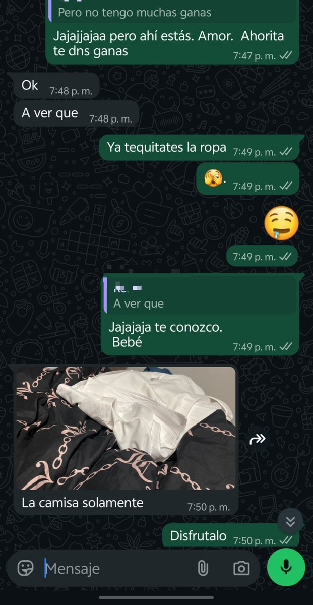 Esme6926's tweet photo. Prestando a mi marido🔥 @maxnsamlove

Cuando dice que 
“no tiene muchas ganas” y tres Doritos después… 🔥

Bueno, aparentemente las ganas sí llegaron.🔥🤤💦😈🍆🍑 https://t.co/33z6fbPLcQ