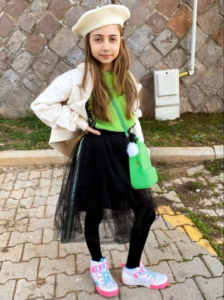 esmelenitbd's tweet photo. Alminayı unutmayın ve unutturmayın 
Minik meleğim cennetin en güzel köşesi senin olsun 💕🪽

#alminaağaoğlu 
#şehitalminaağaoğlu https://t.co/IVQI5zBlci
