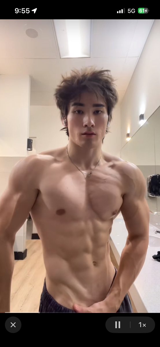 tehhnzin's tweet photo. he genuinely looks like the buffer more attractive version of me and i feel like
roping https://t.co/FLRqqE515c