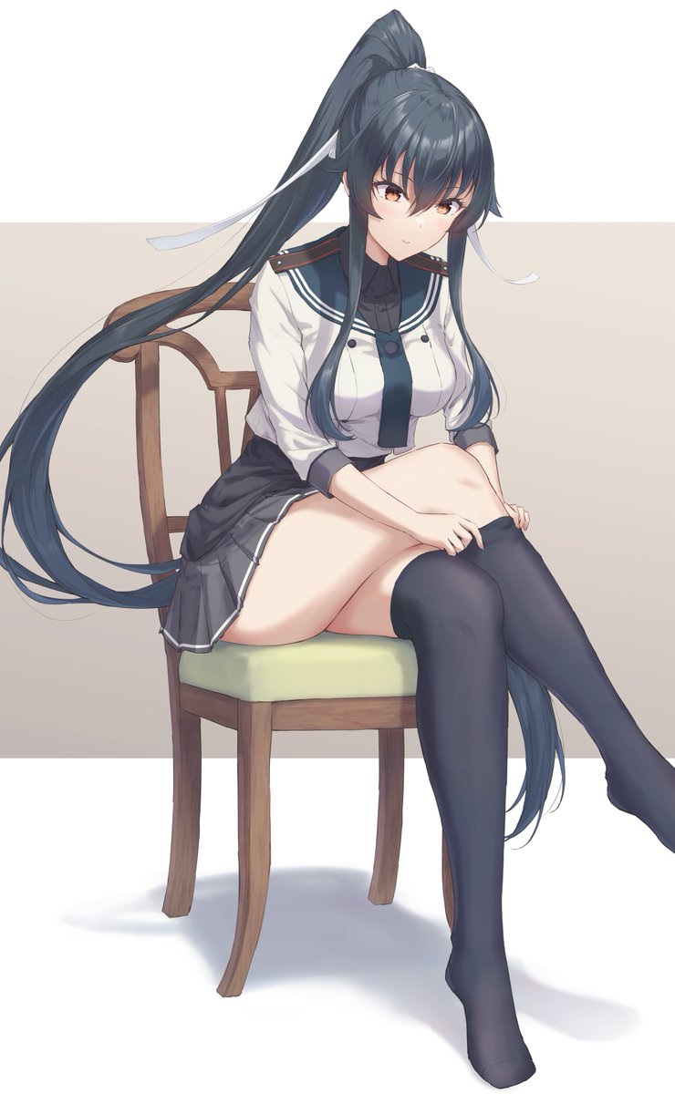 monoku_'s tweet photo. 足組み矢矧さん https://t.co/ANHH67iNSR