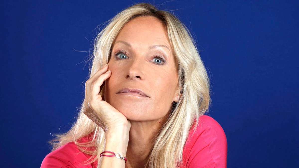 NewsReactLive's tweet photo. Bonne nouvelle pour les inconditionnels de la première heure de Plus belle la vie, à l’époque où le feuilleton était diffusé sur France 3

L'actrice Rebecca Hamtpon reprend le rôle de l'avocate Céline Frémont pour une arche dont le tournage débute le 30 septembre à Marseille, avec une diffusion prévue en fin d'année sur TF1.