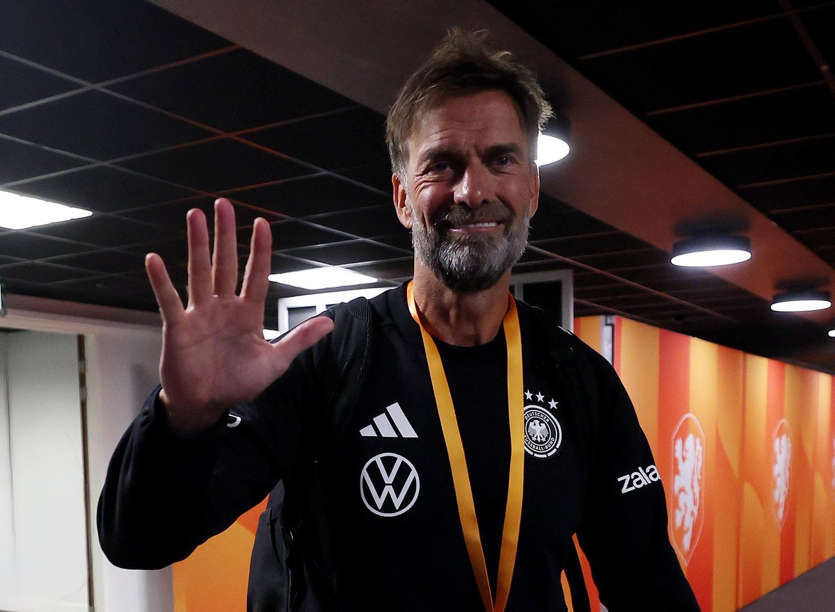 FabrizioRomano's tweet photo. 🚨 Jürgen Klopp on Man City verdict: “I'm far from preparing for a title or anything like that”.

“I'm absolutely fine with what we've achieved in Liverpool”.

“We fought hard on the pitch. I can't say more about that because I don't know the details”. https://t.co/VLwFcGqnph