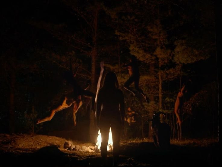 theblaiirwitch's tweet photo. Witch season begins. https://t.co/1T5zI2Nyq4