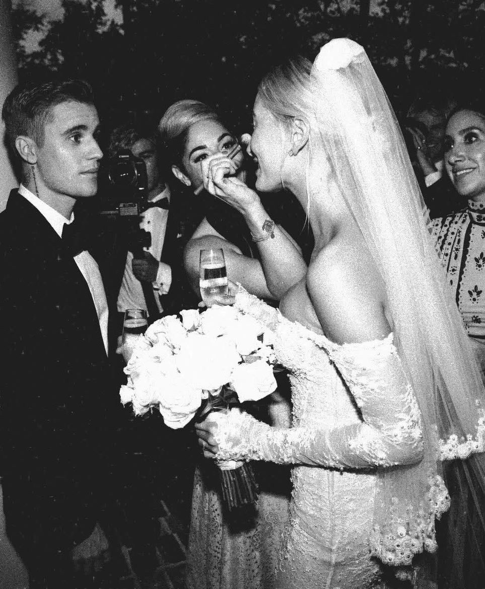 offmybieber's tweet photo. 7 YEARS AGO HISTORY WAS MADE !!! https://t.co/4pcklTjMdM