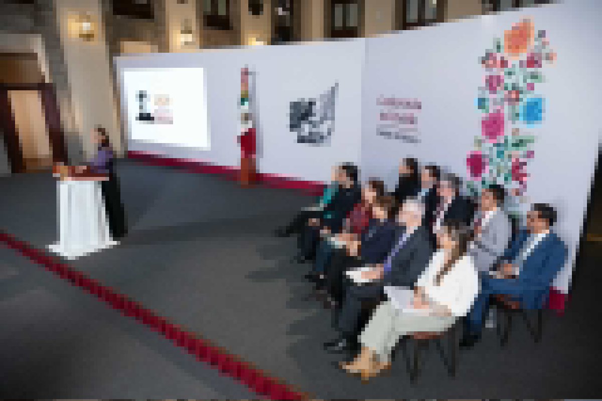 OliviaSalomonV's tweet photo. Hoy, en la #MañaneraDelPueblo, se presentaron los avances de la política ambiental y de infraestructura hídrica del gobierno de la presidenta @Claudiashein. 🇲🇽

💧24 mil obras de agua potable, drenaje y saneamiento en 2,183 municipios.

🌊Avanza el saneamiento de los ríos Atoyac, Lerma-Santiago y Tula.

🌳Más acciones de reforestación, protección de ecosistemas y atención al cambio climático.

🚰 17 proyectos estratégicos para garantizar el abasto de agua en distintas regiones del país.

Además, desde #Zacatecas, nuevas familias recibieron las llaves de sus hogares como parte de #ViviendaParaElBienestar. 🏡✨