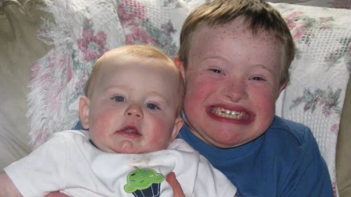 SOID's tweet photo. During this year's Gala, longtime athlete and volunteer Aidan Evers was recognized with the Legacy Volunteer Award.
Please watch his inspiring story and the beautiful bond he shares with his brother, Evan. 
https://t.co/bixzHRk3Cc 

#specialolympicsidaho
#VoicesOfInclusion https://t.co/C7IUZwjo7S