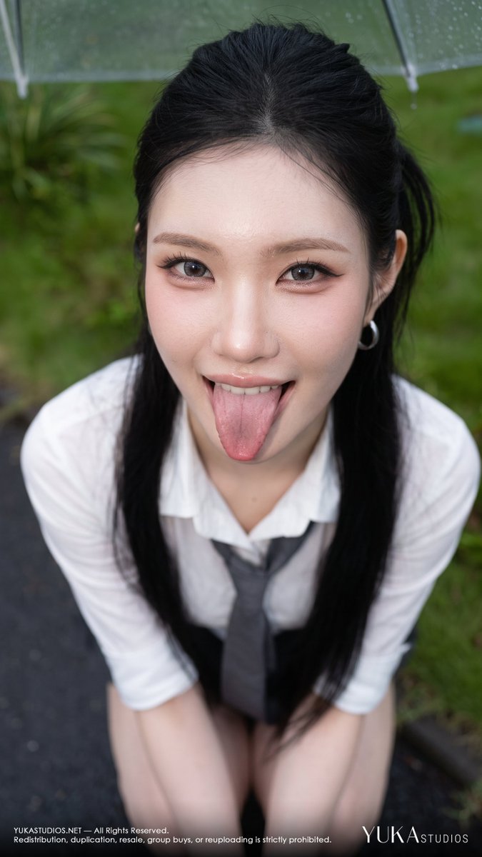 zixuan_zz's tweet photo. Juun x Hearts2Hearts - School Girl In The Rain
#juun #hearts2hearts https://t.co/OrHfnfxx9R