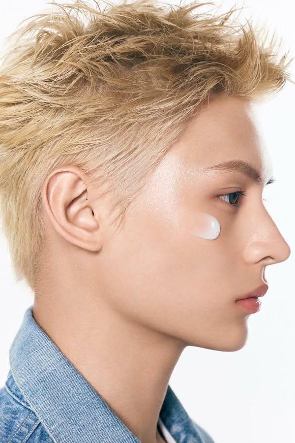 cortis_zip's tweet photo. when you're in the best side profile competition but your opponent is james https://t.co/gBBfEYSTgZ