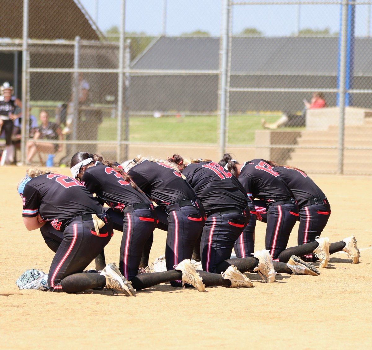 emorales_35's tweet photo. We pray together,  we play together! 

@BCPremier_FP @BC16UPremier https://t.co/CRlr4HRg1X