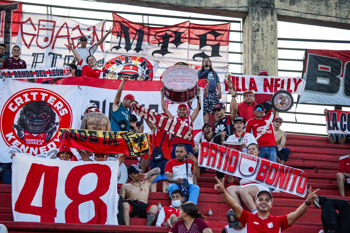 SantaFe's tweet photo. ¡Gracias Yopal por tanto cariño ❤️ y a todos los Leones y Leonas 🦁 por hacernos sentir como en casa 🇮🇩!

Una tarde con triunfo que celebramos juntos ✨ https://t.co/S4reOvpuTf