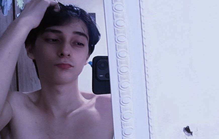 Jair2tsb's tweet photo. Alguien para hablar? 
Aquí morrito de 19 🦭
#bisexual #gay #hot #CHUDAİ https://t.co/CbV9rtm8mj
