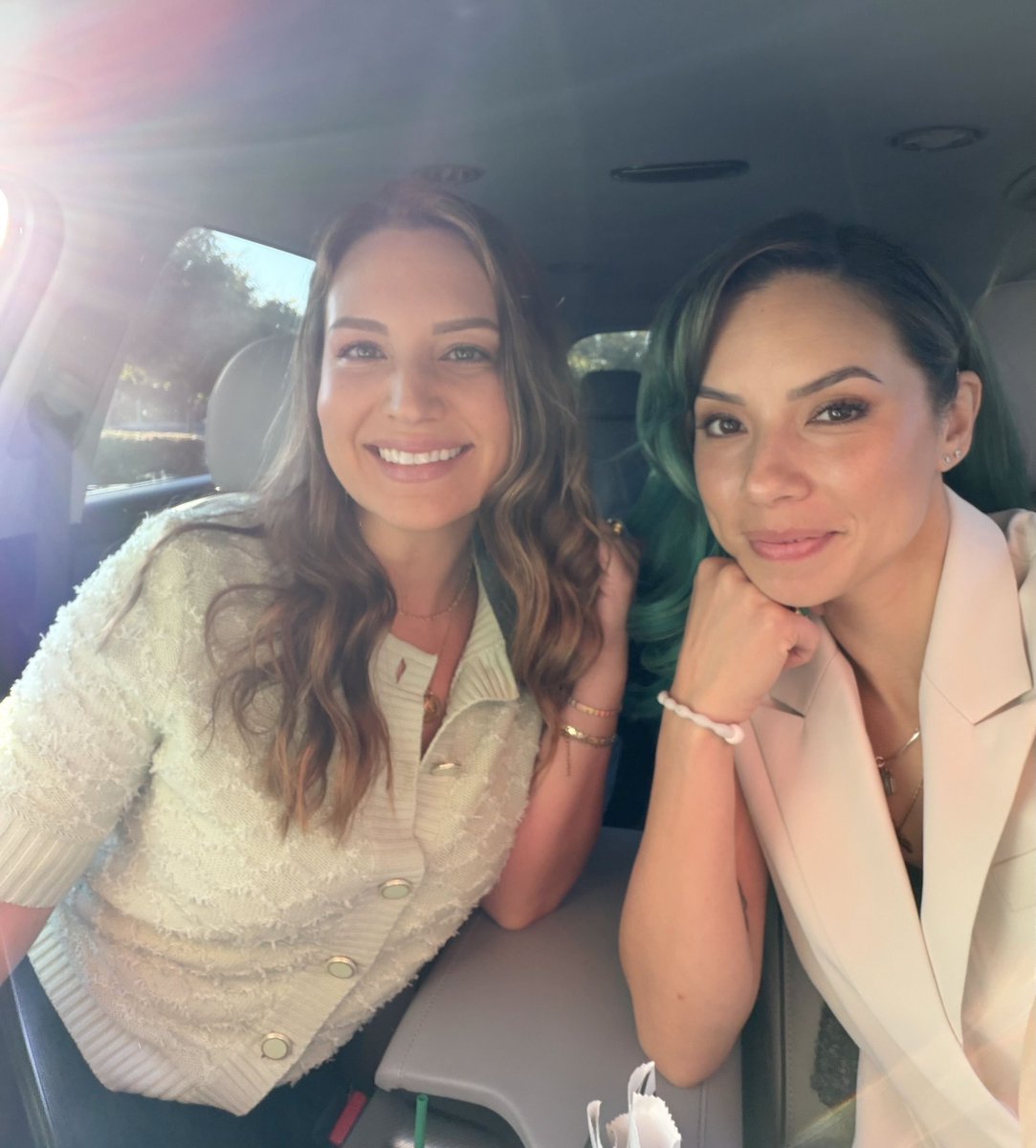 MandyModGirl's tweet photo. These two are on the way to ApolloNext in SF.
Stay tuned for more updates, and if you want to follow along, I will be live-tweeting throughout.
Follow me for all the shenanigans right here.
Thanks, @useapolloio🤙🏼
#ApolloNext26 https://t.co/YYtGmIYEaz