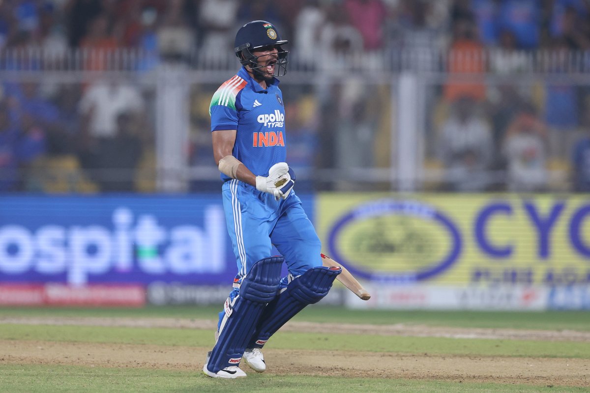 BCCI's tweet photo. 📸 𝘿𝙤𝙪𝙗𝙡𝙚 𝘾𝙚𝙣𝙩𝙪𝙧𝙞𝙤𝙣 𝙎𝙝𝙪𝙗𝙢𝙖𝙣 𝙂𝙞𝙡𝙡

Frames that will occupy a special place in our memory 🤩

Updates ▶️ https://t.co/6XCYRtZLAi

#TeamIndia | #INDvWI | @mflone_ | @ShubmanGill https://t.co/9W1DzMamkH