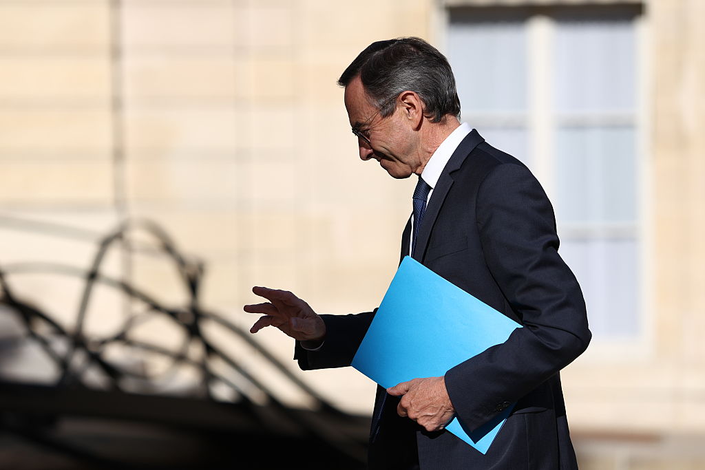 Rapporteur_FR's tweet photo. Retailleau accuse les juges de l’UE de « fédéralisme clandestin »: Le conservateur français place la remise en cause de la primauté du droit européen au cœur de sa campagne présidentielle 

The post Retailleau accuse les juges de l’UE de « fédéralisme clandestin… dlvr.​it/TVjhpJ https://t.co/BE7c11PFGc