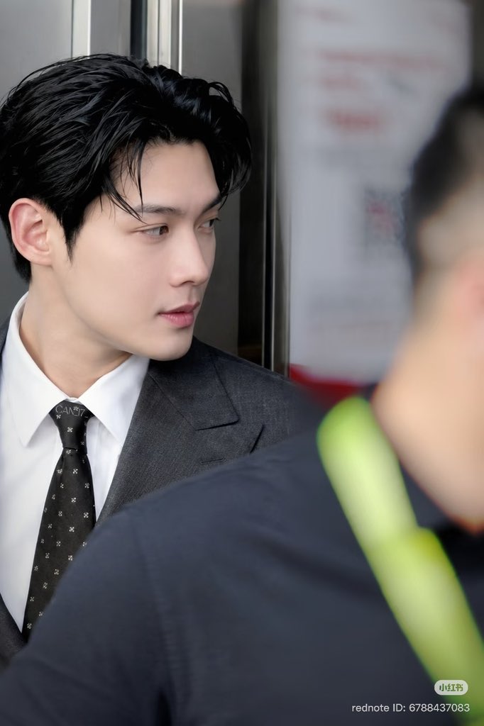 anhiyoonik's tweet photo. Cún ơiiii, sắp đến rồi đúng không, mẹ cũng mong m lắm .... mệt lắm khum, đau người chưaaaaa, về nghỉ ngơi thật tốt nhennn

KIM YOON SIK PARIS FASHION WEEK

#KIMYOONSIKPFWSS27
#YOONSIKINPARIS https://t.co/RV6vwBXX4H