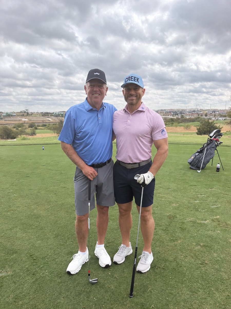 PatrickM390920's tweet photo. Got to play a hole with this guy @OmearaGolf this morning...I'll let everyone guess who won. https://t.co/K57uVQiVQO