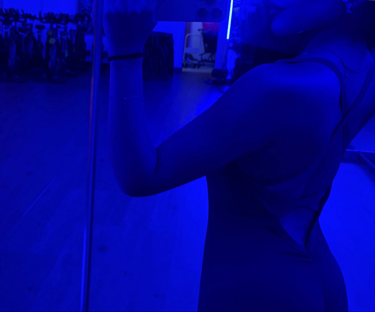 samdiariess's tweet photo. back to locking in ;) https://t.co/y2hvM1bNAx