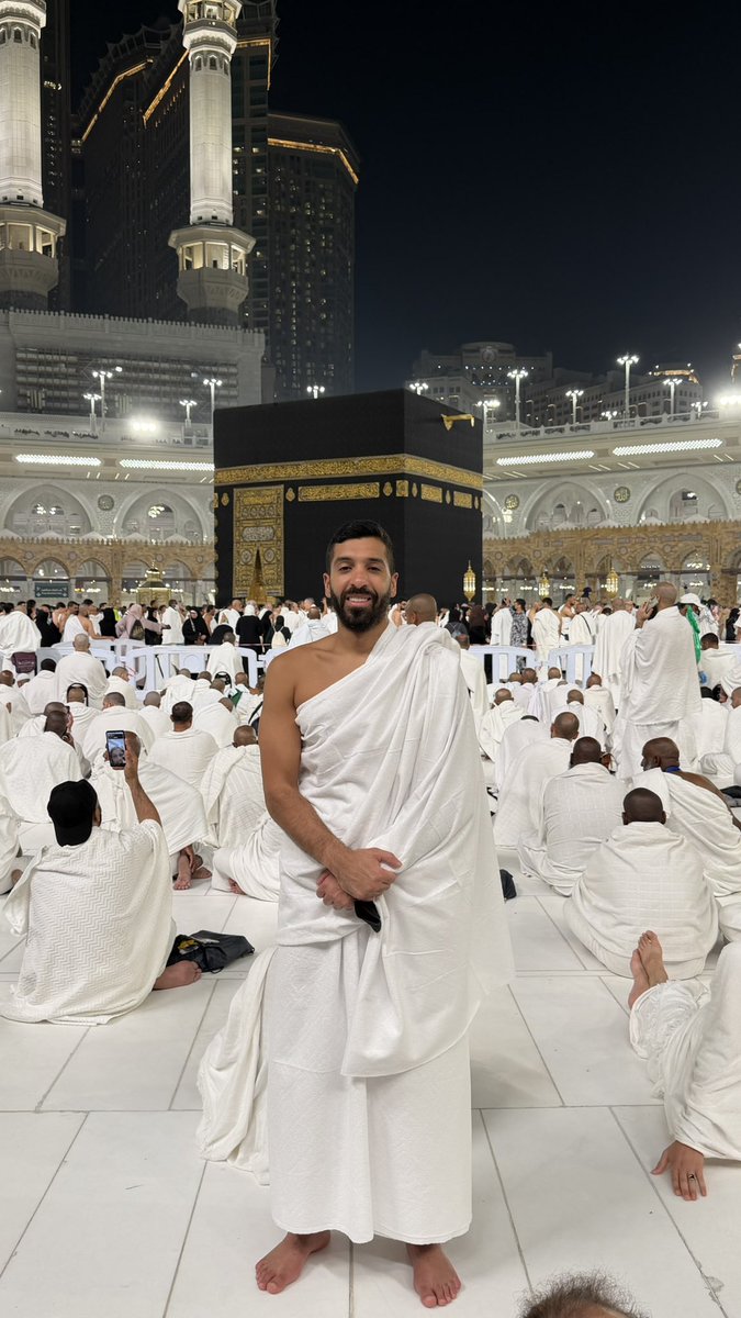 Msa3edALfouzan's tweet photo. الحمدلله أتمّيت العمرة عن أمي الغالية، الله يرحمها ويتقبّل 🤍

ومن هالمكان الطاهر، دعيت لكل من دعا لي وللوالدة، ولكل من وقف معاي وواساني، أو قال لي كلمة حلوة خفّفت علي. الله يجبر بخاطركم مثل ما جبرتوا بخاطري، ويجزاكم عني كل خير.

اللهم اغفر لأمي وارحمها، وعافها واعفُ عنها، وأكرم نزلها، ووسّع مدخلها، واجعل قبرها روضةً من رياض الجنة، وارفع درجتها في المهديين، واجمعني بها في الفردوس الأعلى من غير حساب ولا سابقة عذاب.

يا رب، مثل ما كانت تغمرني بحبّها وحنانها، اغمرها برحمتك ورضوانك 🤍