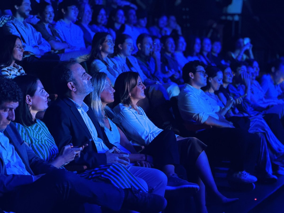 mjosecatala's tweet photo. Celebramos #ValenciaTechTalentConnect, un encuentro para conectar a nuestros jóvenes con startups, empresas y nuevas oportunidades de futuro.

Creemos en su talento y vamos a acompañarlos para que puedan aplicar sus conocimientos, ganar experiencia y abrirse camino en el mundo profesional.

Apostar por nuestros jóvenes es apostar por el futuro de nuestra ciudad.